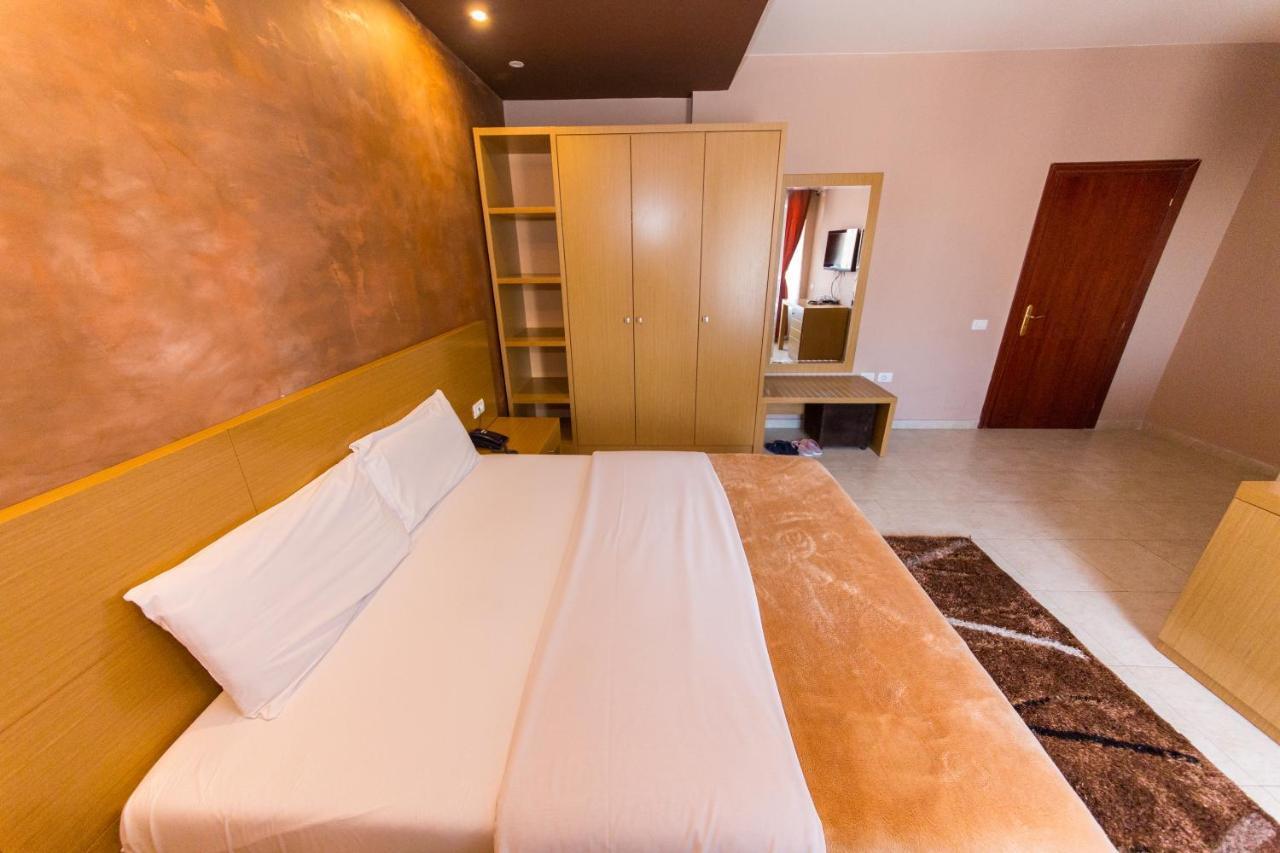 تيرانا Hotel Denver المظهر الخارجي الصورة